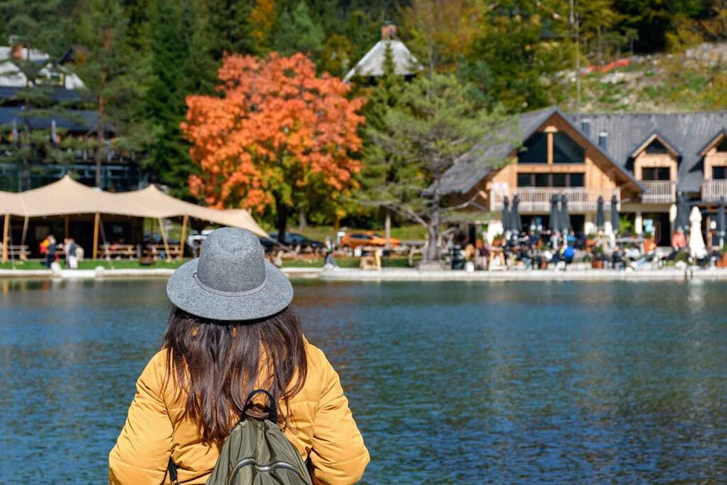 Why Travelers Choose All Inclusive Alaska Resorts for Stress-Free Wilderness Trips